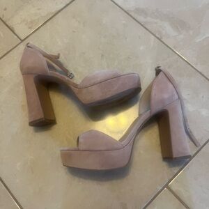 STEVE MADDEN Spence Heels Ankle Strap Platform Sandal Beige Suede Neutral